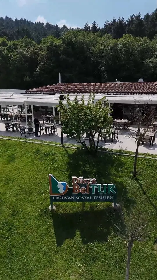 🌸 Bayramda buluşma noktası: Erguvan Sosyal Tesisleri!
Düzce Belediyesi'nin doğayla iç içe bu güzel mekânı, bayramın 2. gününden itibaren sizleri bekliyor! 🎉

Açık ve kapalı oturma alanları, lezzet dolu restoranı, otantik kıl çadırı ve rengarenk etkinlik alanıyla hem dinlenecek hem de keyifli anlar yaşayacaksınız. ☕🍽️🎪

Ailenizi, dostlarınızı alın gelin…
Güzel havada güzel sohbetler burada sizi bekliyor! 🌿💬

📍Erguvan Sosyal Tesisleri

@erguvan.sosyaltesisleri

#DüzceBelediyesi #ErguvanTesisleri #BayramdaDüzce #Doğaylaİçİçe #HerkesİçinBirYerVar