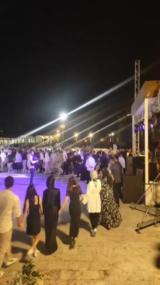 Erguvan Sosyal Tesisleri'nde en büyük halka 🤩