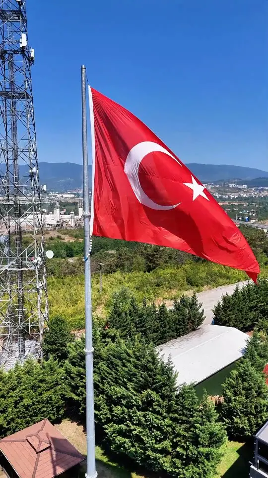 🇹🇷 Beltur Tesislerimizde 15 Temmuz Demokrasi ve Milli Birlik Günü dolayısıyla şanlı bayrağımızı gururla astık.

Bu anlamlı günde vatan uğruna can veren aziz şehitlerimizi rahmetle, gazilerimizi minnetle anıyoruz.
Unutmadık, unutturmayacağız! 🇹🇷

#15Temmuz #DemokrasiVeMilliBirlikGünü #Beltur #BayrağımızGururumuzdur #vatansizeminnettar