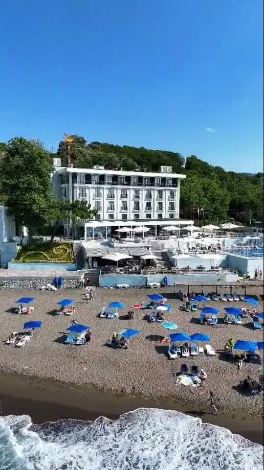 🌊 Denizin Keyfi Saklıkoy Otel'de Çıkar! 🏖️
Hem serin suların tadını çıkarabileceğiniz deniz, hem de rahatlayabileceğiniz havuz keyfi bir arada! 🏊‍♂️☀️
Doğayla iç içe, huzurlu ve konforlu bir tatil sizi bekliyor. 🏡🌿

Bilgi ve Rezervasyon⤵️
☎️ 0380 611 85 81 - 0380 611 83 81 - 0531 567 53 88

📍 Saklıkoy Otel

#SaklıkoyOtel #TatilZamanı #HavuzKeyfi #DenizManzarası #Doğaylaİçİçe #huzurlutatil